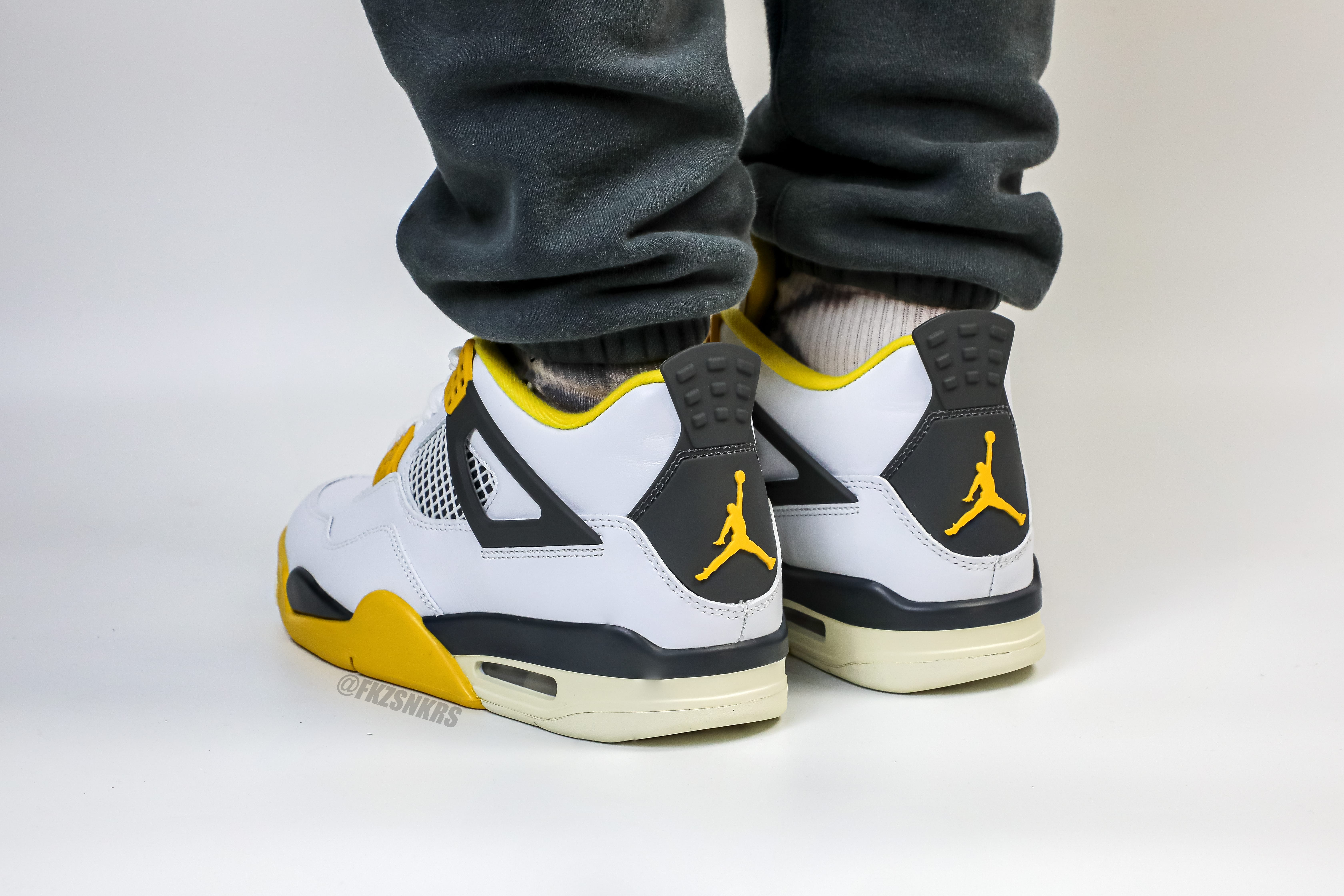 Air Jordan 4 “Vivid Sulfur” 2024 (Ln5 A1)