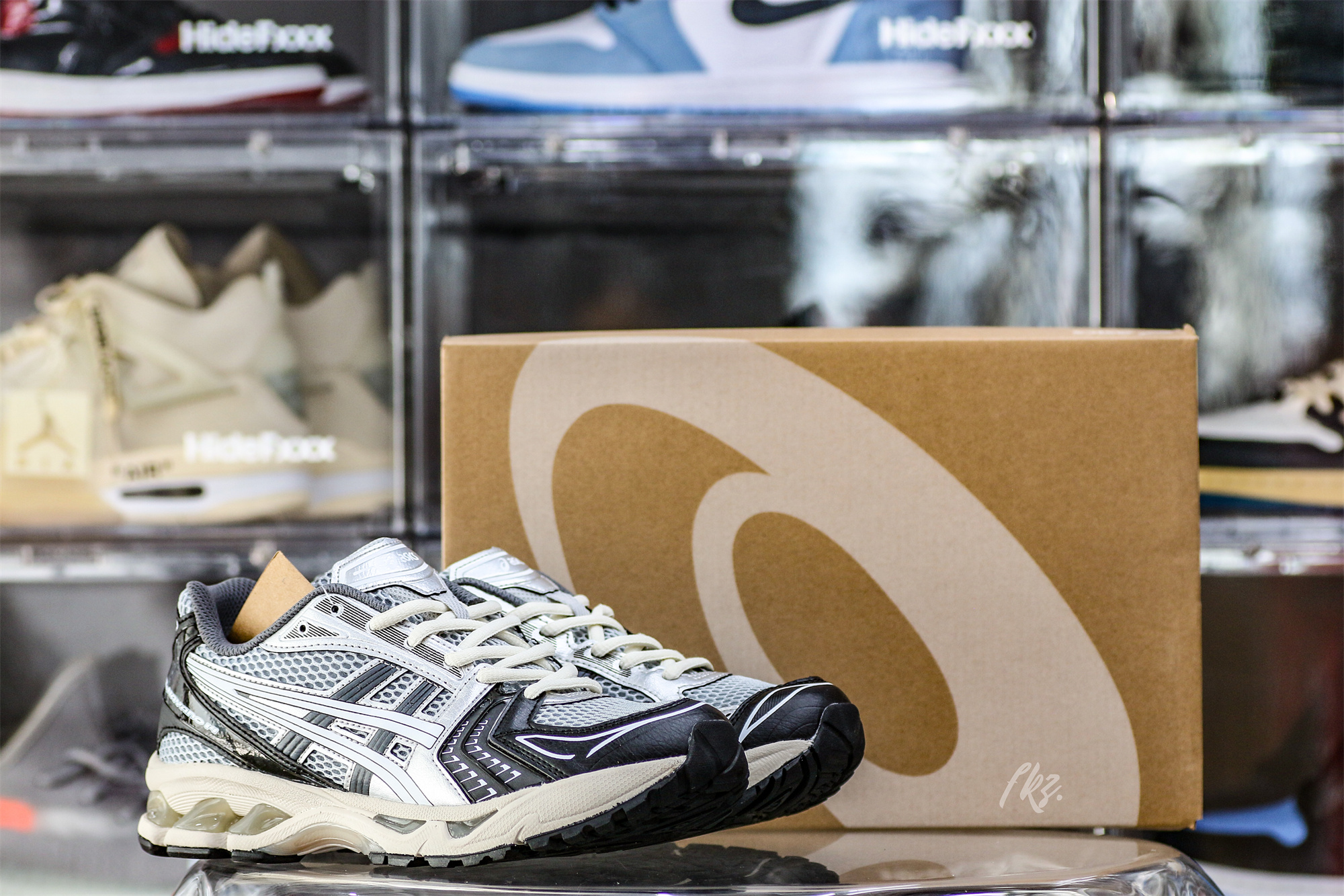 Gel Kayano 14 Black Glacier Grey Silver 2023