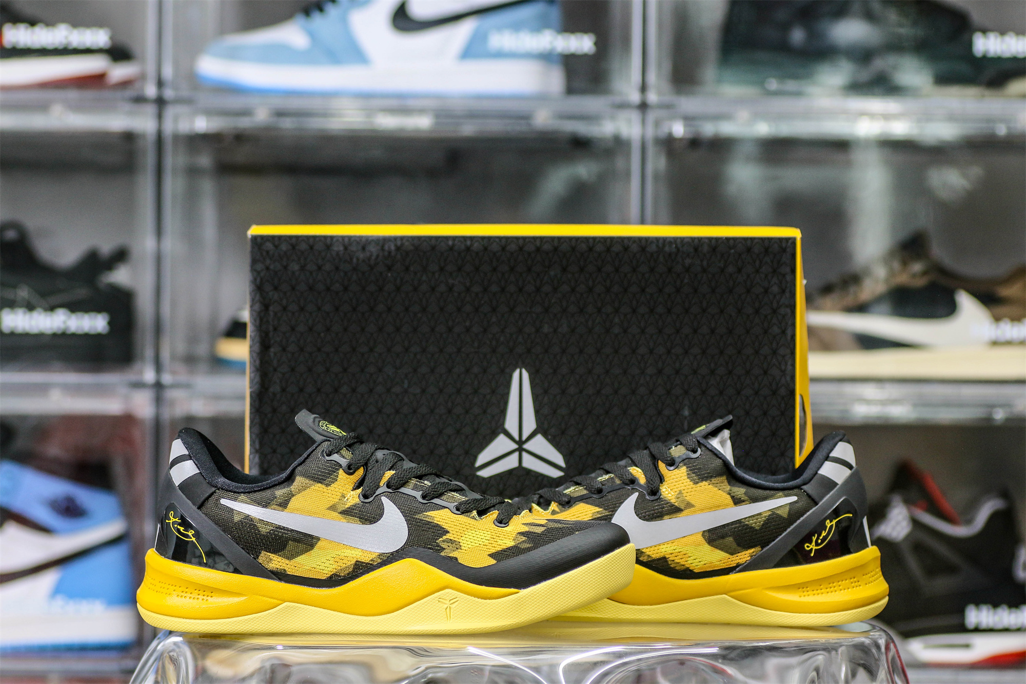 Kobe 8 ‘Sulfur Electric’ 2012(A1 Batch)