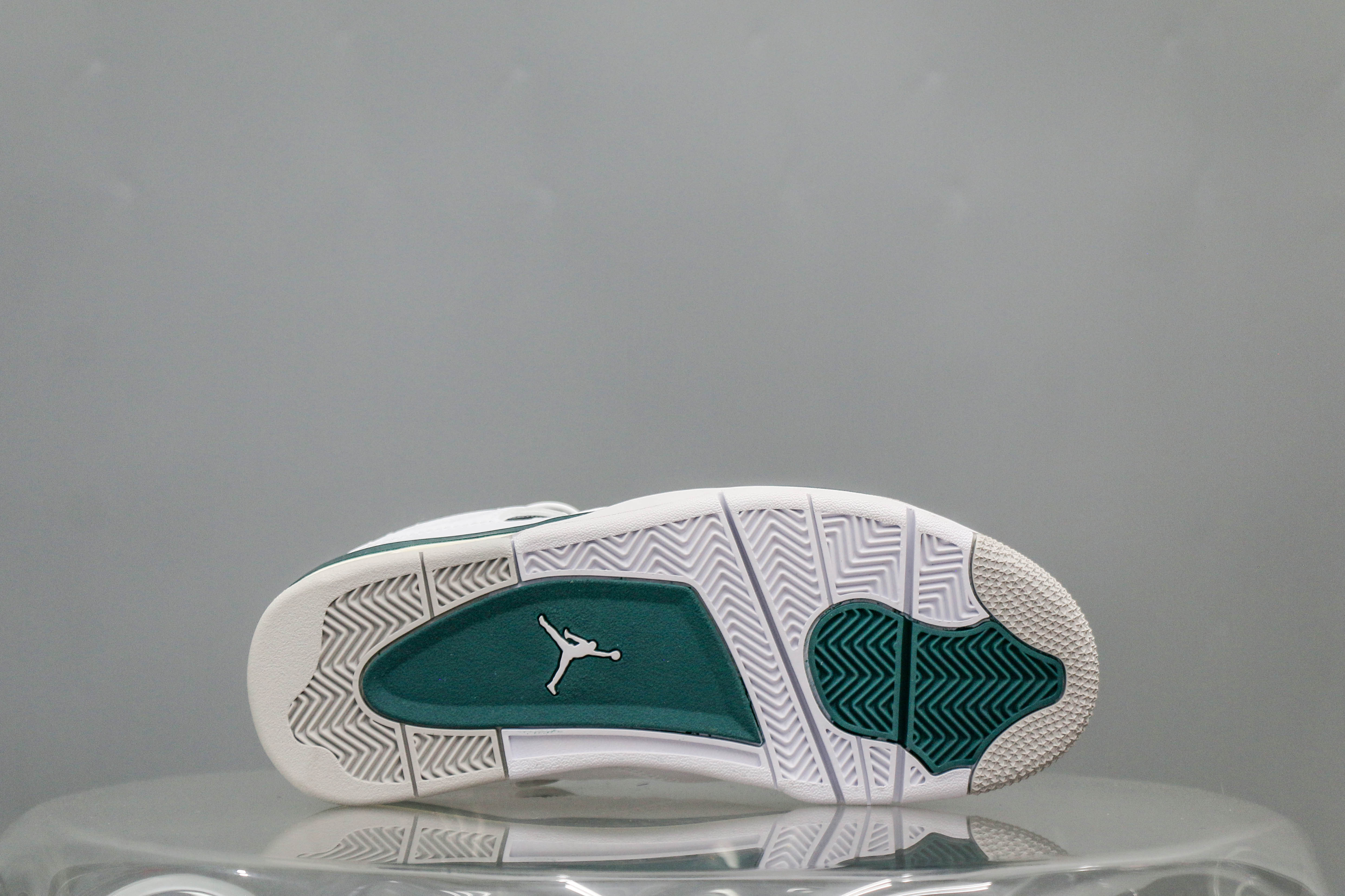 Air Jordan 4 Retro “Oxidized Green” 2024 (A2 Batch)
