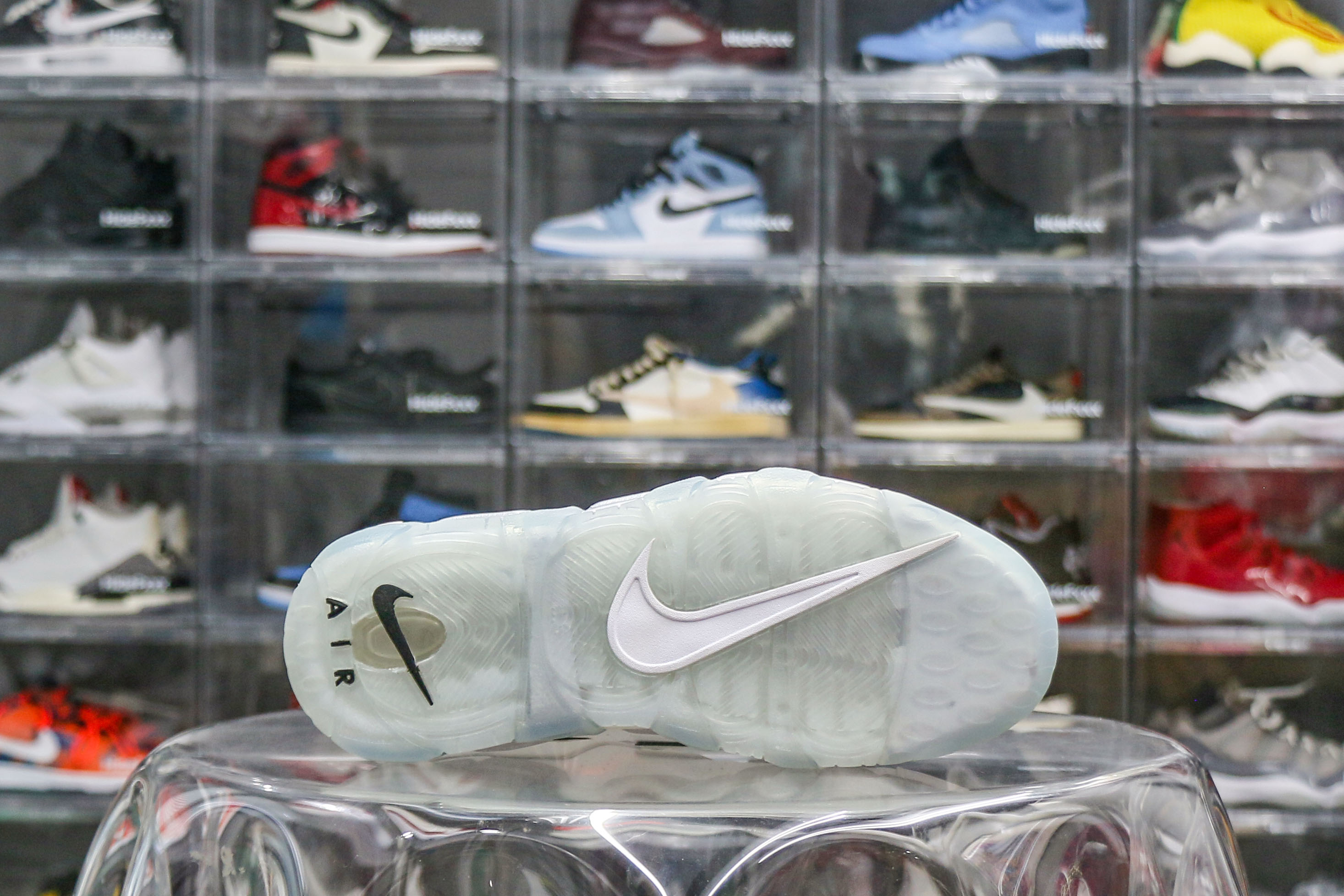 Nike Air More Uptempo SE White Chrome