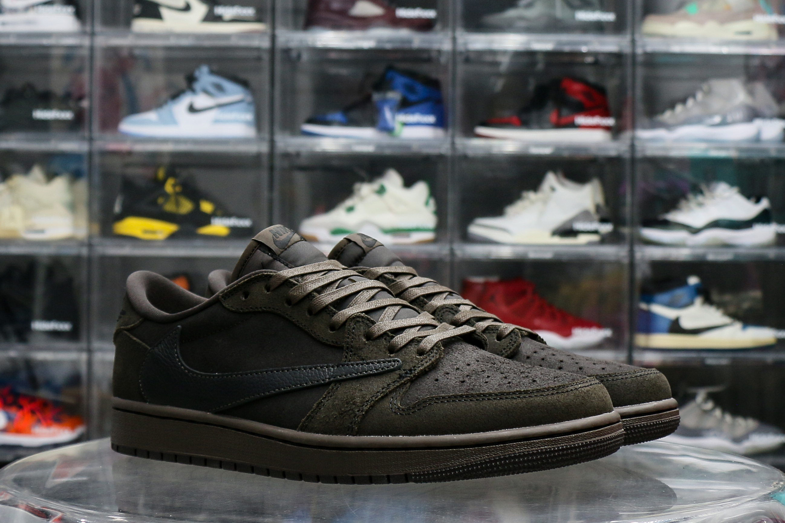 Travis Scott x Air Jordan 1 Low OG “Velvet Brown” (LN5 A1 Batch)
