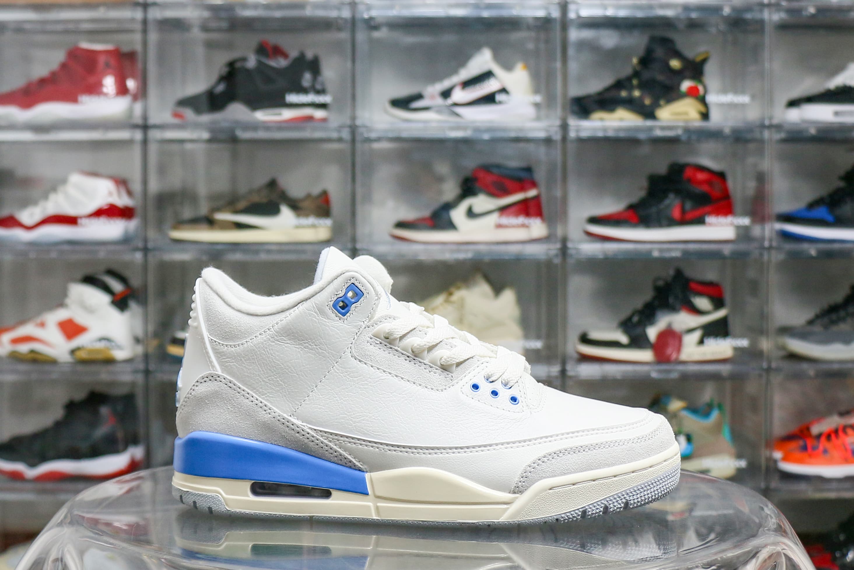 Air Jordan 3 Retro Lucky Shorts 2025