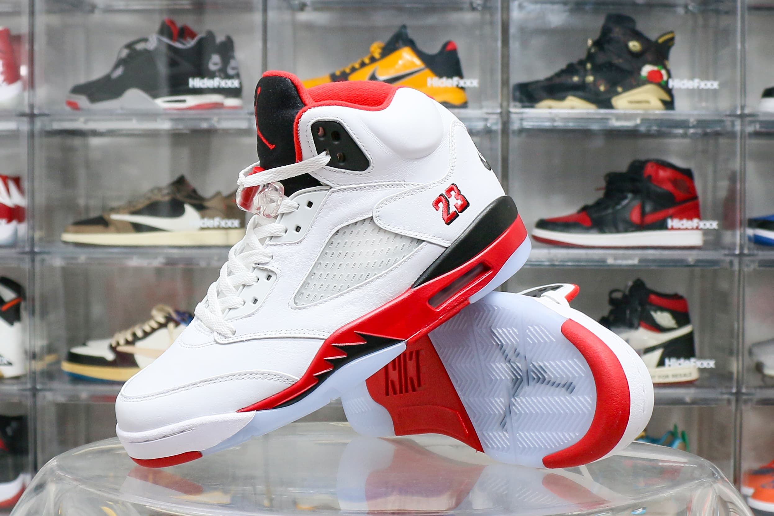 Air Jordan 5 Fire Red Black Tongue 2025 (Ln5 A1)