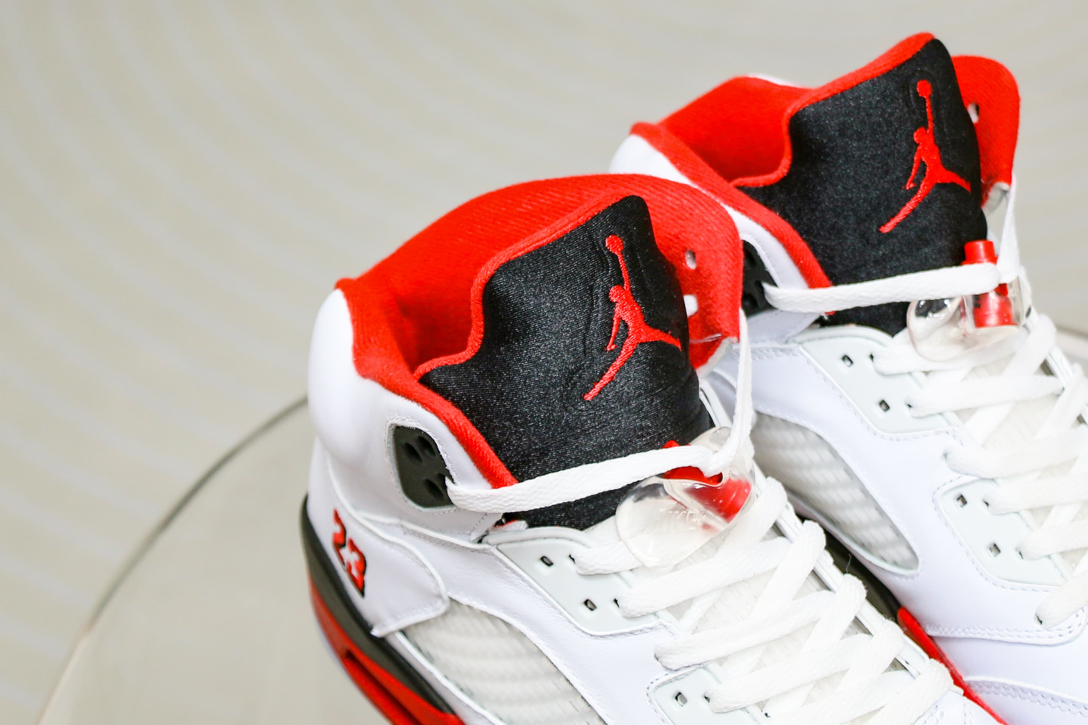 Air Jordan 5 Fire Red Black Tongue 2025 (Ln5 A1)