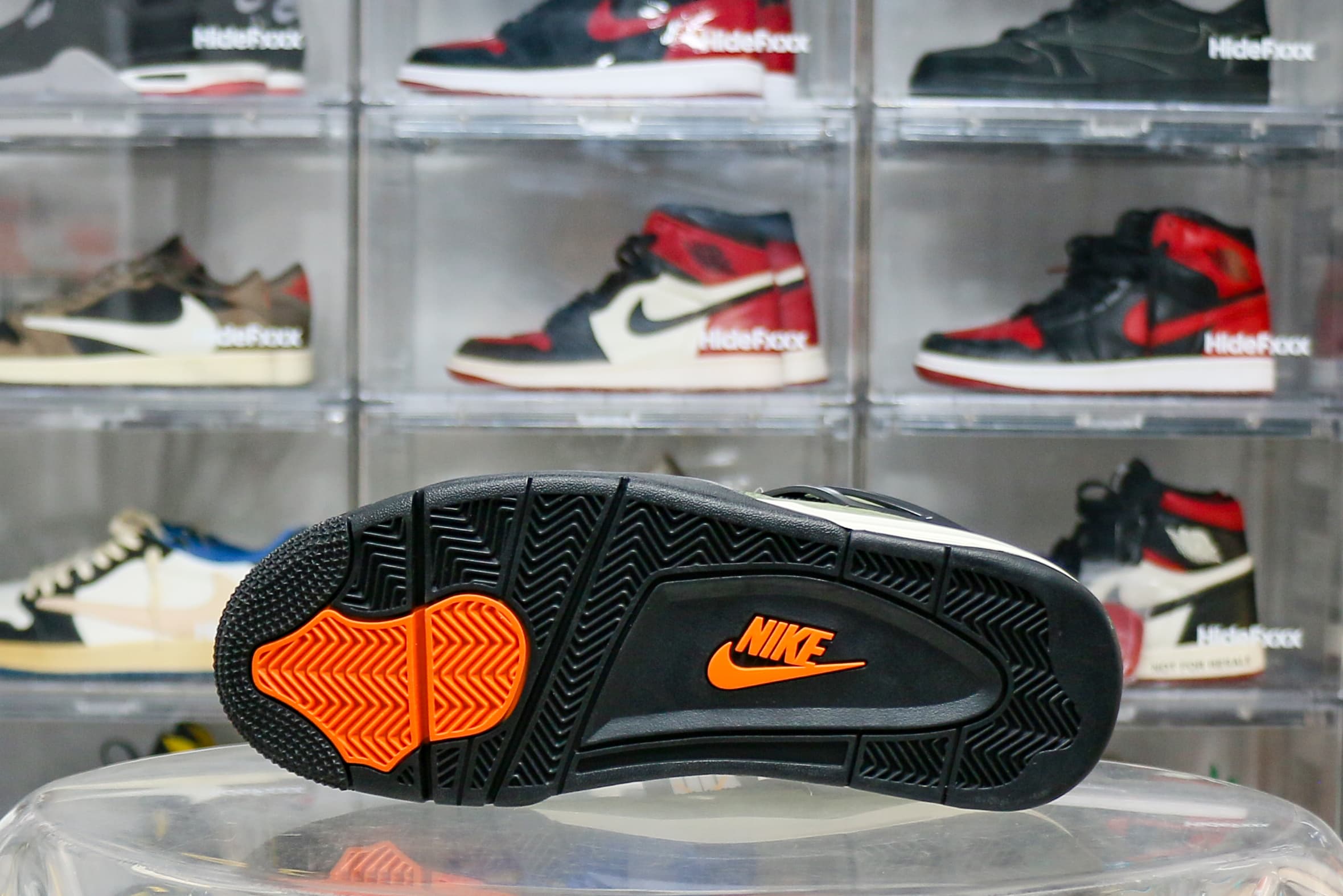 Jordan 4 Retro OG SP Undefeated 2025 (LN5 A1 Batch)