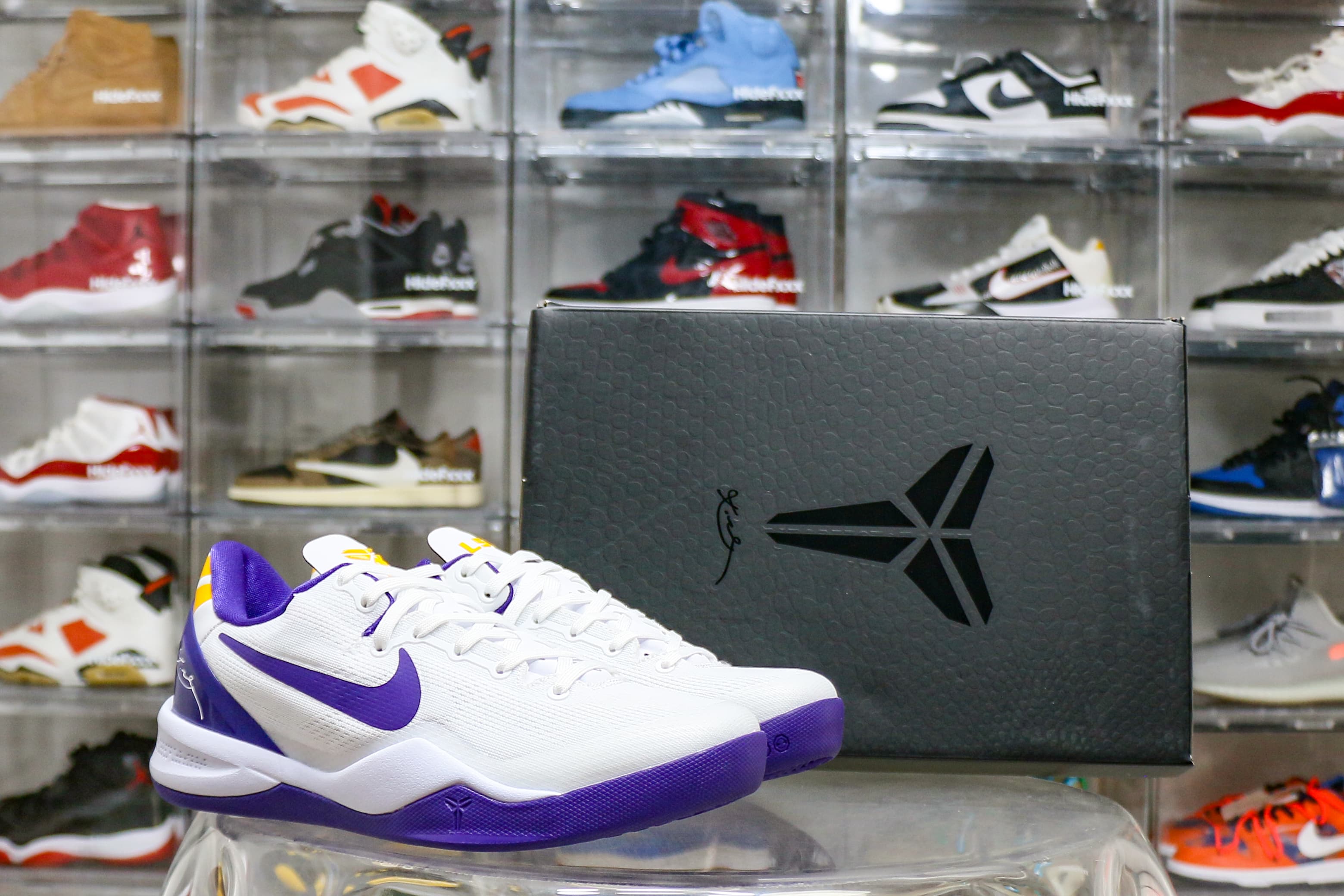 Nike Kobe 8 Protro “LSU White” PE (Ln5 A1)