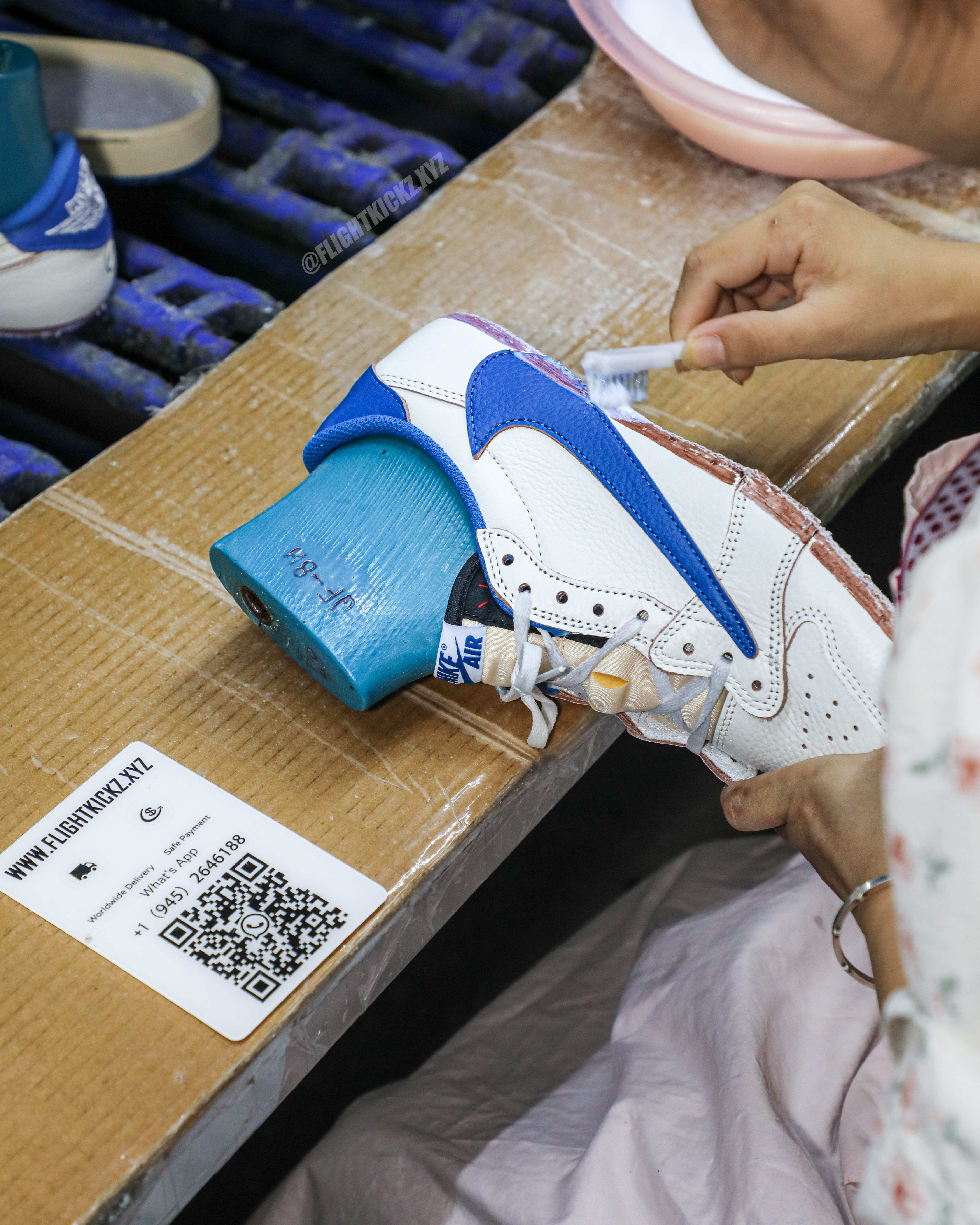 Travis Scott x Fragment x Air Jordan 1 Low OG (Ln5 A1)