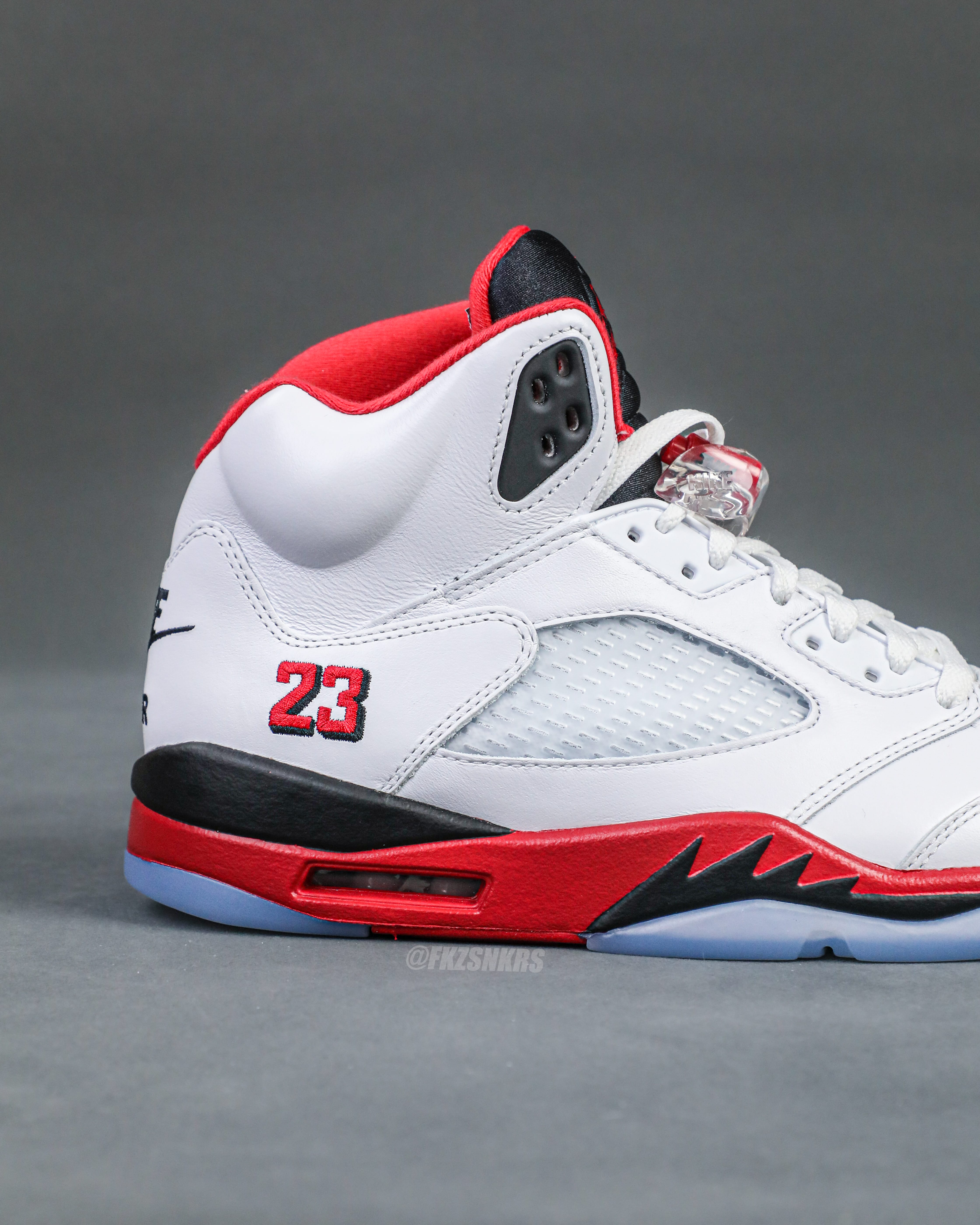 Air Jordan 5 Fire Red Black Tongue 2025 (Ln5 A1)