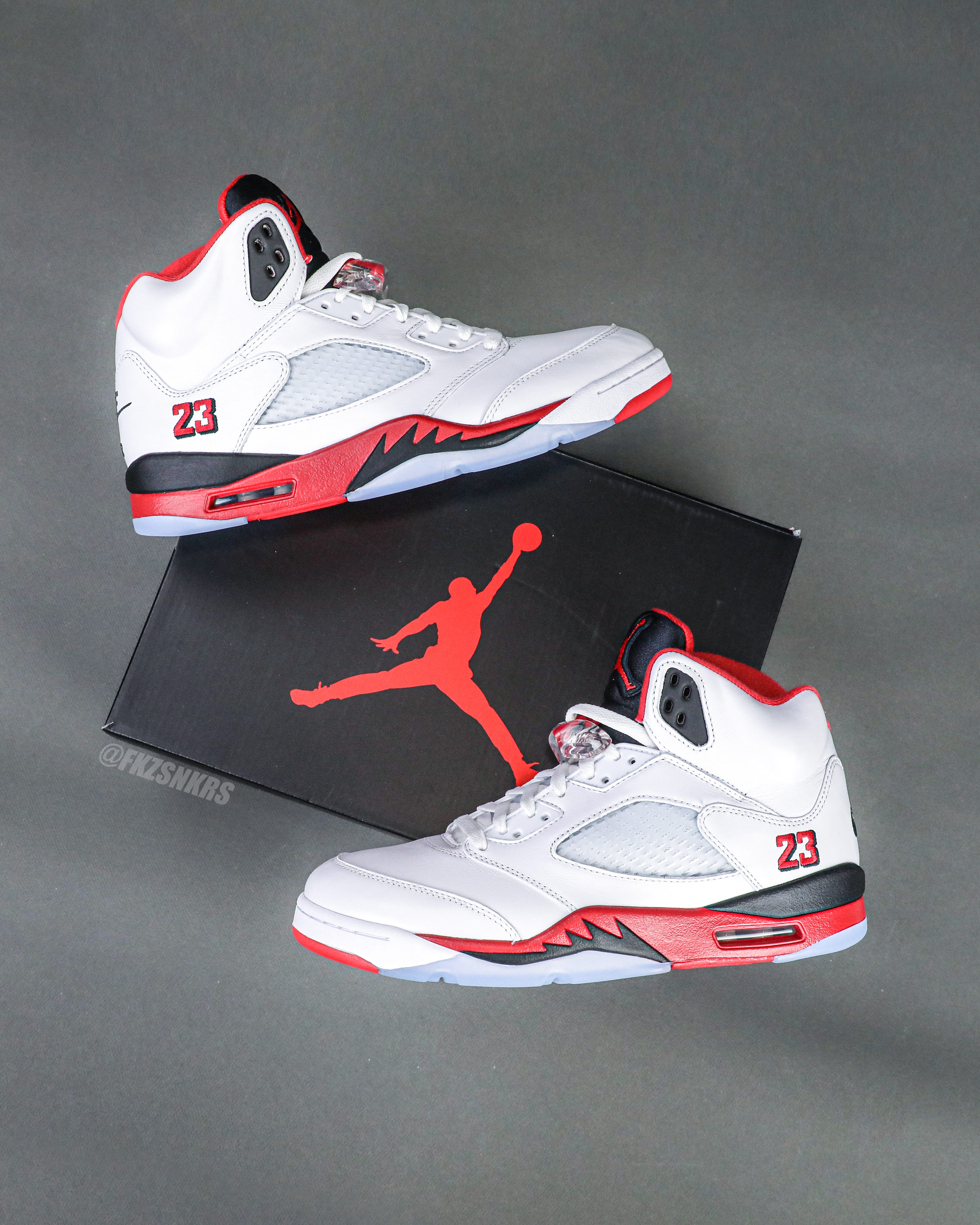 Air Jordan 5 Fire Red Black Tongue 2025 (Ln5 A1)